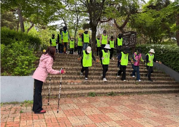 광산구, 노르딕워킹 교실로 건강 챙긴다 기사 이미지