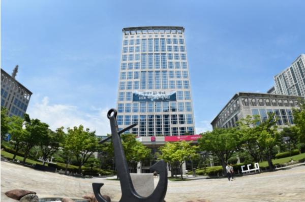 부산시, 체감형 청년정책 성과 빛났다…'국무조정실 평가' 4년 연속 우수기관 선정!! 기사 이미지