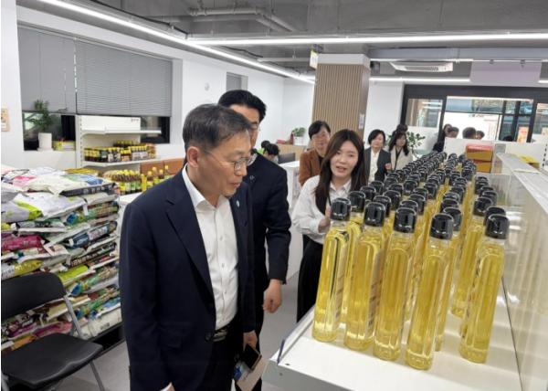 전북자치도, 위기가구 먹거리 지원 현장 점검… 복지안전망 강화 기사 이미지