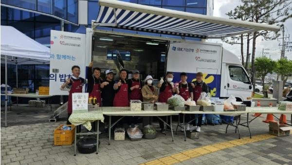 연천군자원봉사센터, IBK 참! 좋은 사랑의 밥차 진행 기사 이미지