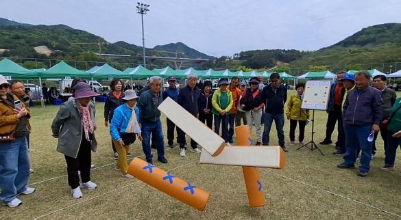 거창군 봄날의 웃음꽃 활짝, 제37회 신원면민 화합 한마당 기사 이미지