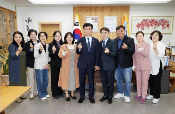 충북교육청, 충북지역아동센터연합회 임원단과 상호 협력 소통 간담회 개최 기사 이미지
