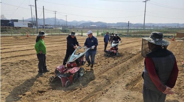 “주말에도 농기계 걱정 No” 청주시, 영농철 비상근무 운영 기사 이미지
