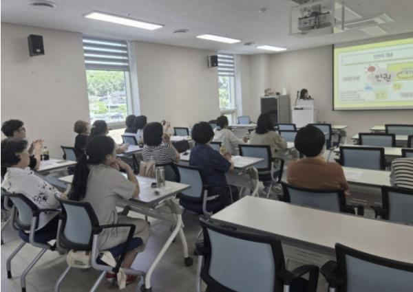 음성군, 관내 시설 종사자 대상 ‘노인인권교육’ 성료 기사 이미지