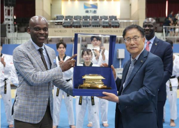 토고공화국 외교부 장관, 국기원 방문