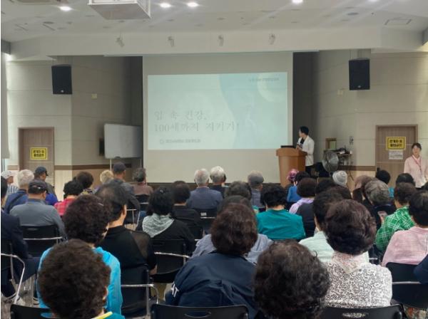 “경산시장애인체육회 사무국장, 장애인파크골프지도자 자격증 취득 후 직접 안전교육 및 지도”
