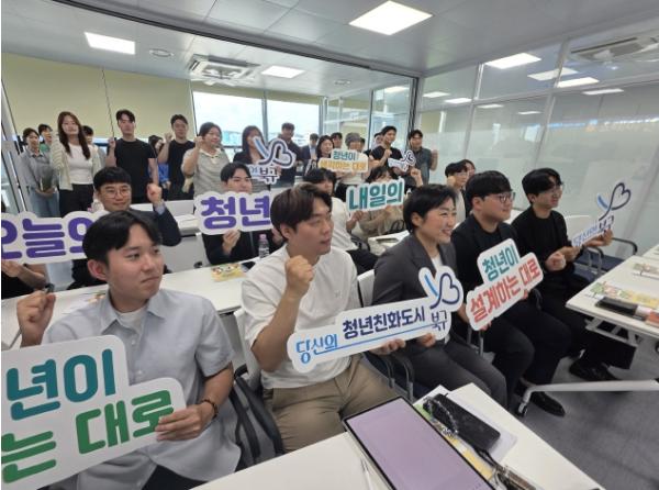 신수정 북구청장 당선인, 인수위 첫 현장 행보로 청년 의견 청취 기사 이미지