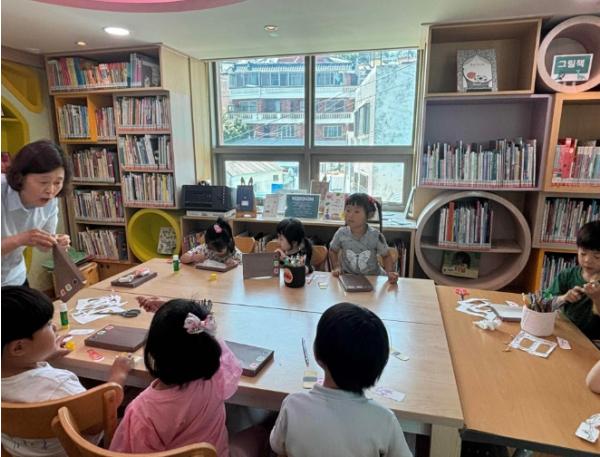 영도구 청학2동 어울림마당작은도서관 2026년 독서프로그램 '뚝딱뚝딱 책이랑 놀아요' 추진 기사 이미지