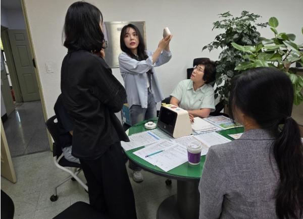 성주군, 폭염 대비 노인맞춤돌봄서비스 수행기관 현장점검 기사 이미지