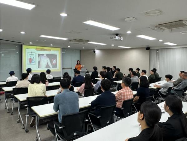천안서북소방서, 갤러리아센터시티 임직원 대상 심폐소생술 교육 실시 기사 이미지