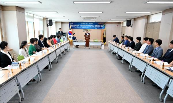 민주평통 군위군협의회, ‘글로벌 복합위기 현실화에 따른 한반도 평화관리 방안’에 대한 의견 수렴 기사 이미지