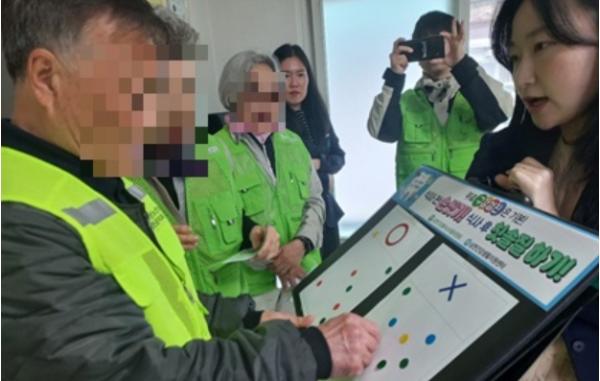 홍천군 남면건강생활지원센터, '이(齒)팔 청춘, 우리 동네 구강 사랑방' 운영 성과 점검 기사 이미지