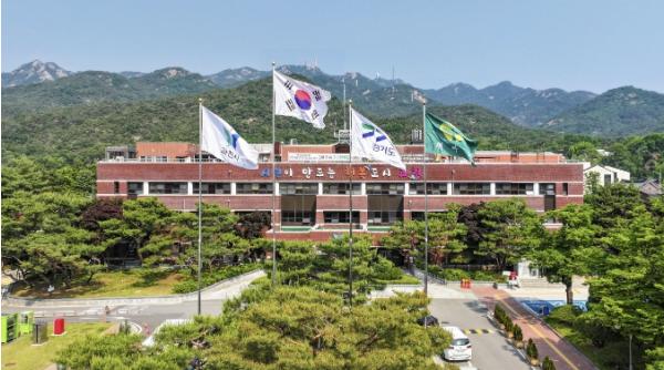과천시 중앙동 통장단, 수박으로 전한 시원한 이웃사랑 기사 이미지