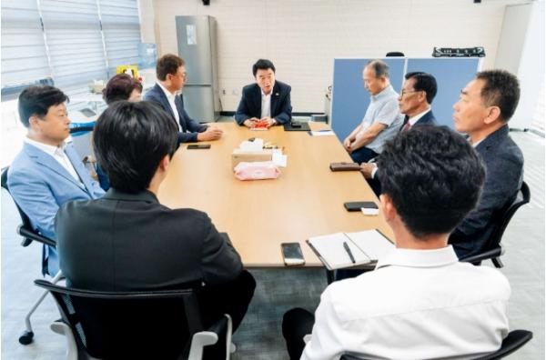 서천군수·군의원 당선인, 서천 미래 발전 위한 소통의 시간 가져 기사 이미지