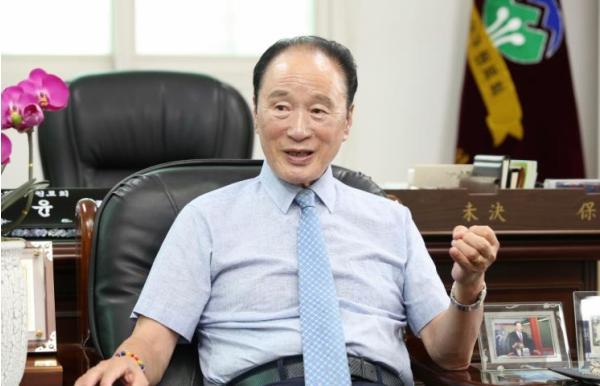 달성군청 김윤철 유가청담장학회 이사장, 고향사랑 ‘최고액 기부’ 기사 이미지