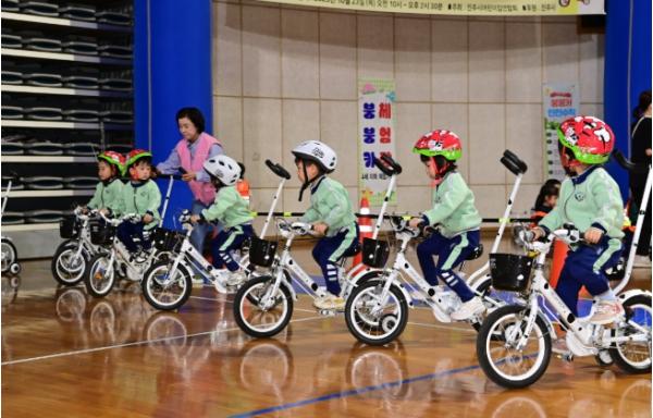 진주시, ‘자전거 이용 활성화’ 정책 성과 ‘눈에 띄네’ 기사 이미지