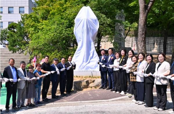양평군 4-H 설립 70주년 기념, 4-H 상징탑 제막식 개최 기사 이미지