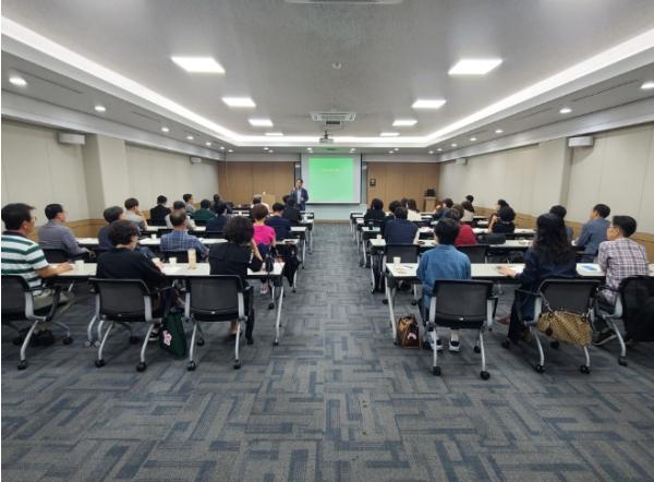 경북교육청, 학교 관리자 대상‘노사관계 이해’ 연수 개최 기사 이미지