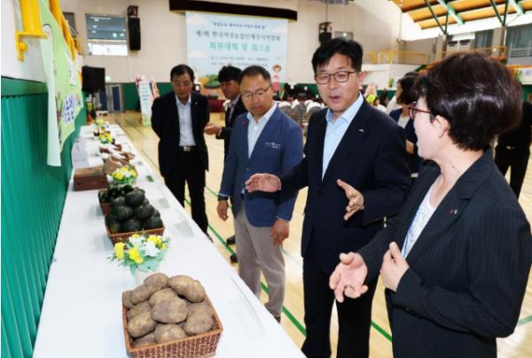 현원돈 부시장， 한국여성농업인제주시연합회 회원대회 참석
