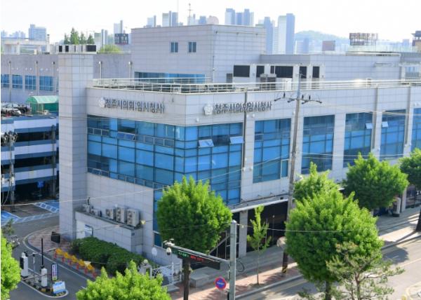 청주시의회, 최영중 의원 사직서 즉시 수리… '더 이상 시민을 실망시키지 않는 의회로 거듭날 것'