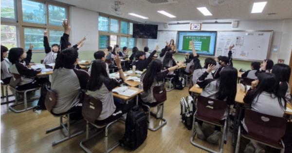 2026년 거제시 청소년 정서안전망 사회정서학습 ‘안녕, 오늘의 마음’정서 교육 성료 기사 이미지