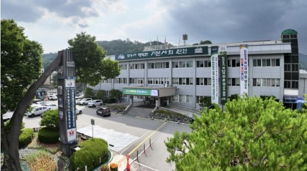 전춘성 진안군수, 농어촌 기본소득 신청접수 현장 점검 나서 기사 이미지