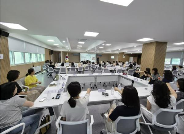 '돌봄의 경계를 넘다! 군포의왕교육지원청, 지역과 함께 만드는 초등돌봄 생태계' 기사 이미지