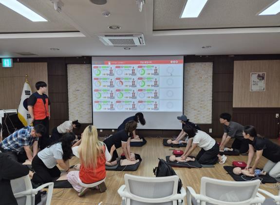 아산교육지원청, 2026년 관내 학원 대상 ‘어린이 이용시설 종사자 안전교육’ 실시 기사 이미지