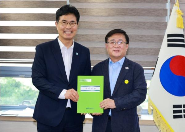 이원택 전북도지사 '마중물 예산 확보가 골든타임'…부처 연쇄 방문 기사 이미지