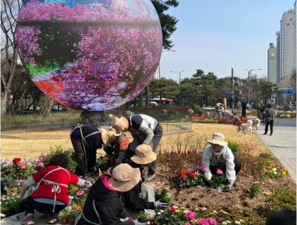 집안일에 농사일까지… 여성농업인 건강, 송파구가 챙긴다 기사 이미지