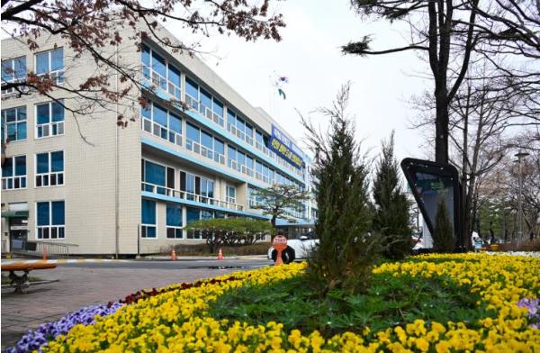 책으로 잇는 중구 이야기’… 대전 중구 제1회 에세이 공모전 201편 접수 기사 이미지