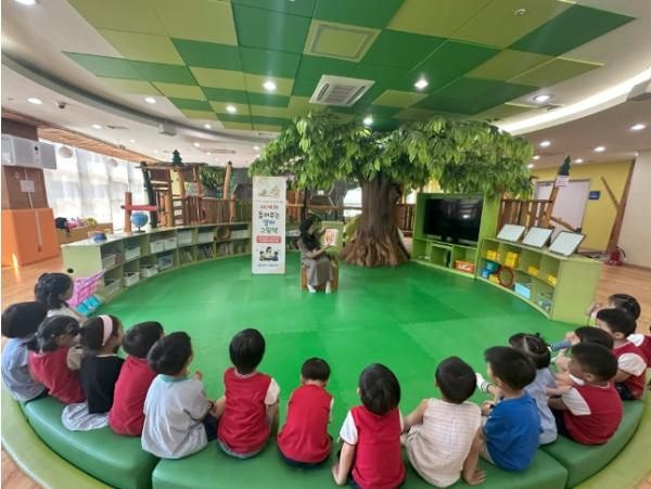 양산시, ‘이주여성과 함께 영어동화 읽어주기’ 운영 기사 이미지