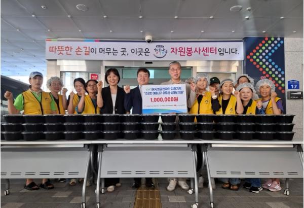 남구자원봉사센터, 폭염 속 취약계층 어르신 전복삼계탕 전달 기사 이미지