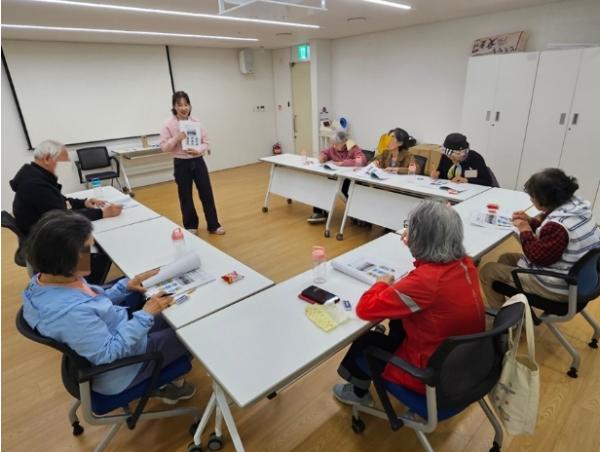 파주시 운정보건소, 경증 치매환자 프로그램 '추억똑똑교실' 3기 운영 기사 이미지