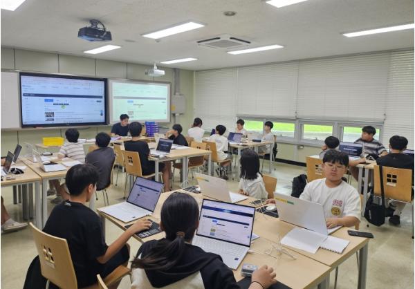 대전교육정보원, 미래를 코딩하는 특별한 여름을 열다 기사 이미지