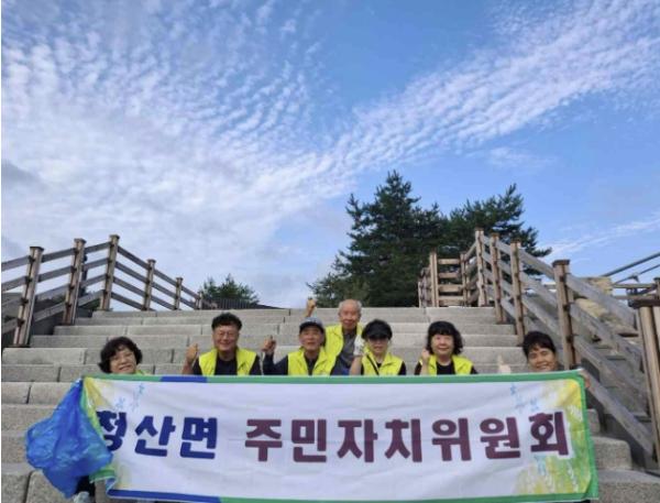 연천군 청산면 주민자치위원회, 베개용암 출렁다리 환경정화 활동 실시 기사 이미지