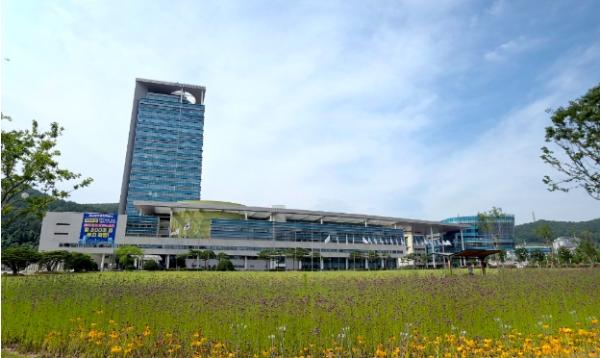 전남광주통합특별시,노래로 알린 퍼플섬 매력…'섬-셋 노래자랑' 성황