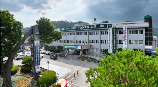 '흙내음과 아로마 향기로 찾은 어르신 웃음꽃' 진안군보건소, 마음건강 프로그램 운영