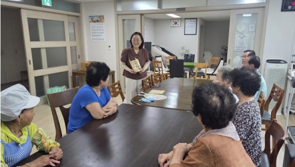 오산시 신장2동, 관내 경로당 23개소 폭염 대비 순회방문 완료 기사 이미지