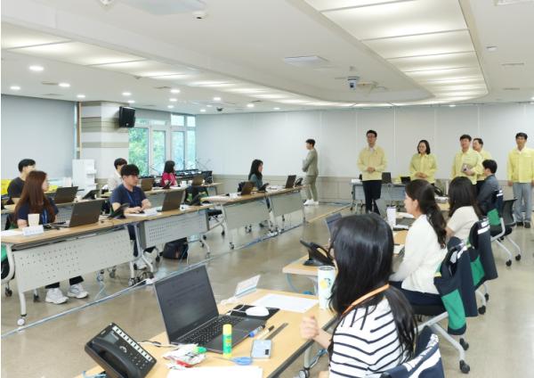 아산시의회, 2026년 을지연습 상황실 방문해 근무자 격려