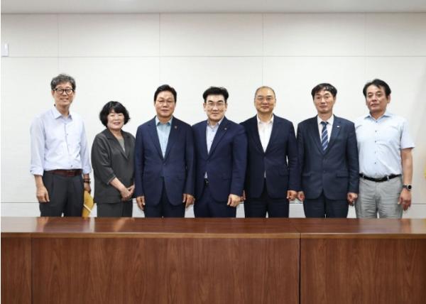 박완수 경남도지사, 공인중개사협회와 부동산거래 질서 및 활성화 논의