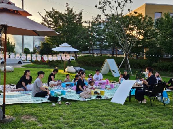 고창군육아종합지원센터 ‘여름밤에 놀(면서) 자(란다)!' 가족 소통형 행사 성료