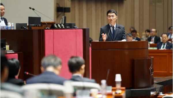 김남국 의원, 예결위서“20년째 제자리 대학 기숙사 수용률, 획기적 개선해야”강력 촉구
