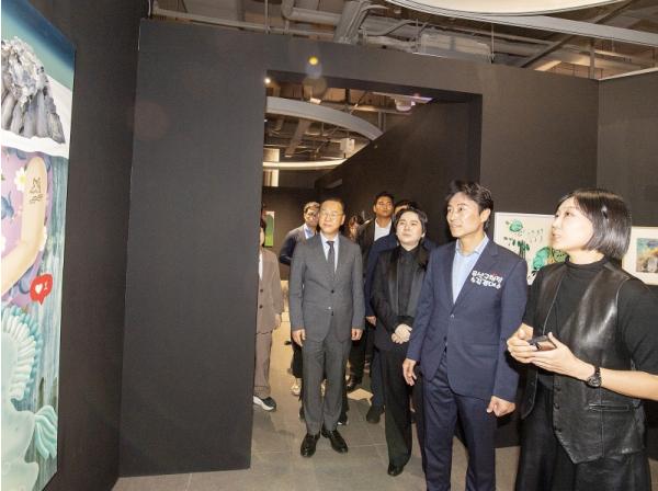 김경대 용산구청장, 프리즈 서울 '한남나잇' 연계 프로그램 참석 기사 이미지