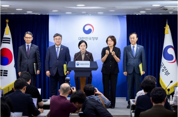 한성숙 국무총리,  '수도권 소재 중앙행정기관, 내년 상반기부터 세종시 이전'
