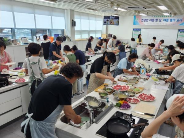 계룡시, 제철 농산물 활용 ‘여름 별미 요리’ 과정 성료 기사 이미지
