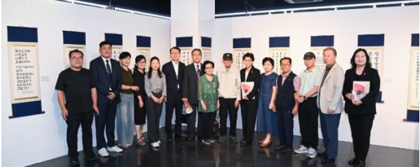 '쌓인 시간, 피어난 이야기'…서구문화회관 문화강좌 회원전 개막  기사 이미지