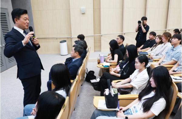 신용한 충북도지사, 도‧시군 새내기 공직자 격려