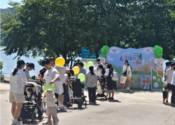 남양주시, 아빠육아학교 ‘2026년 유아차 걷기대회’ 개최 기사 이미지