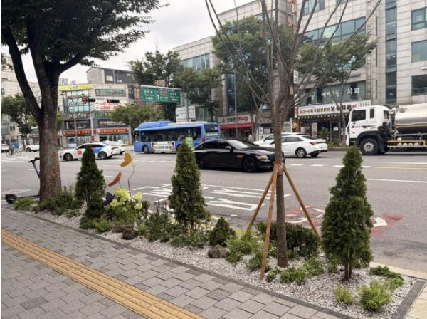 한강 가는 월드컵로·양화로, 꽃과 나무로 새단장! 마포구, 정원길 조성 기사 이미지